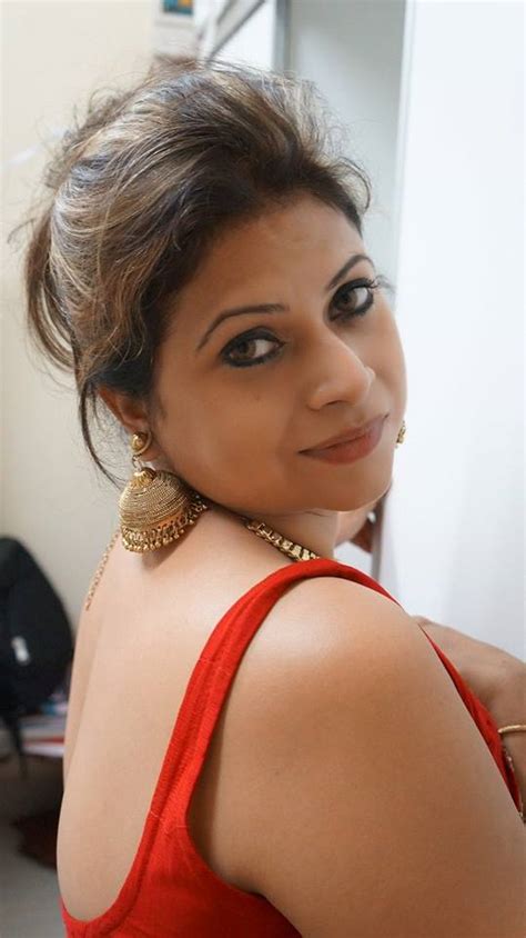 sexy indian aunty|28,949 results for mature indian woman in all